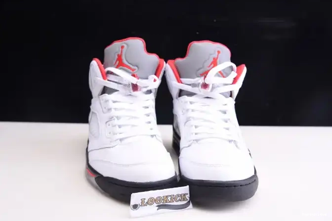 HYPE Retro Fire 5 Red (2020) Tongue Silver Air DA1911-102 Jordan 0412